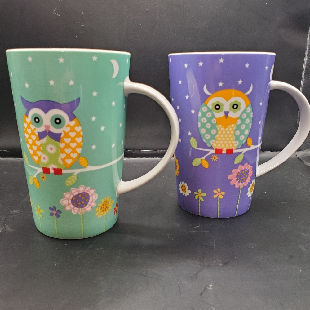 2 Maxwell & Williams coffee mugs
